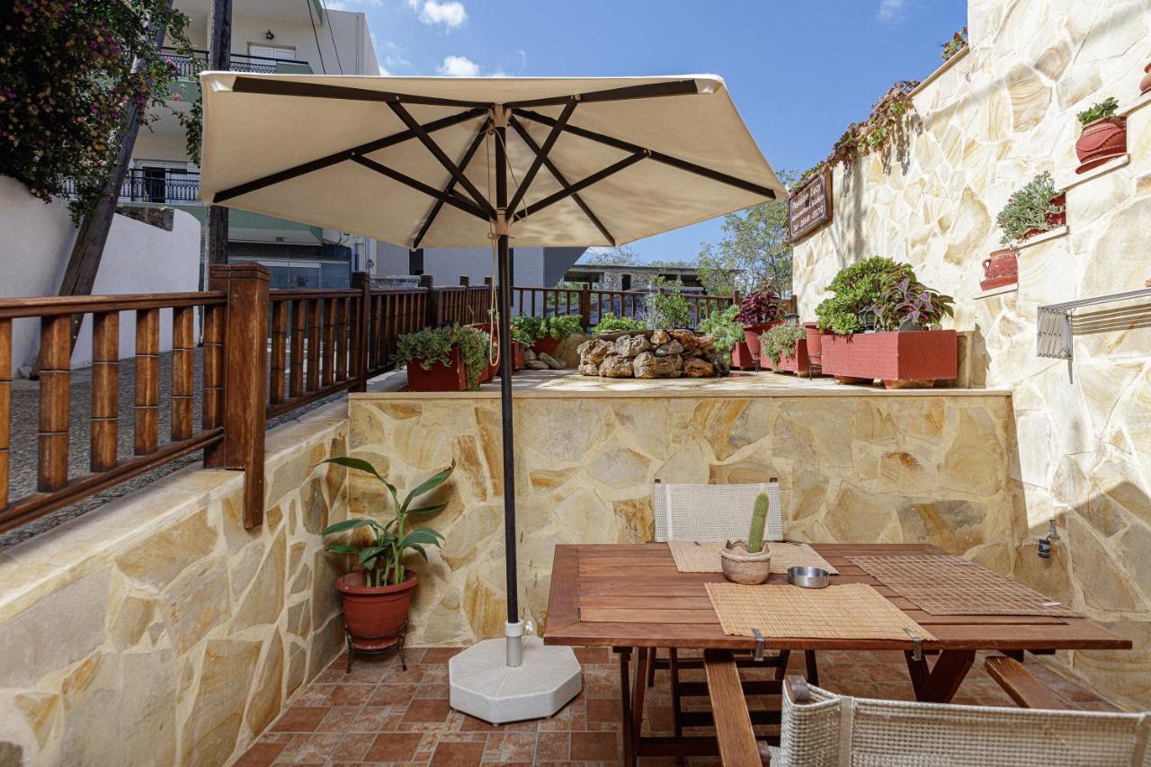 Pension Lucy Panormos  ภายนอก รูปภาพ