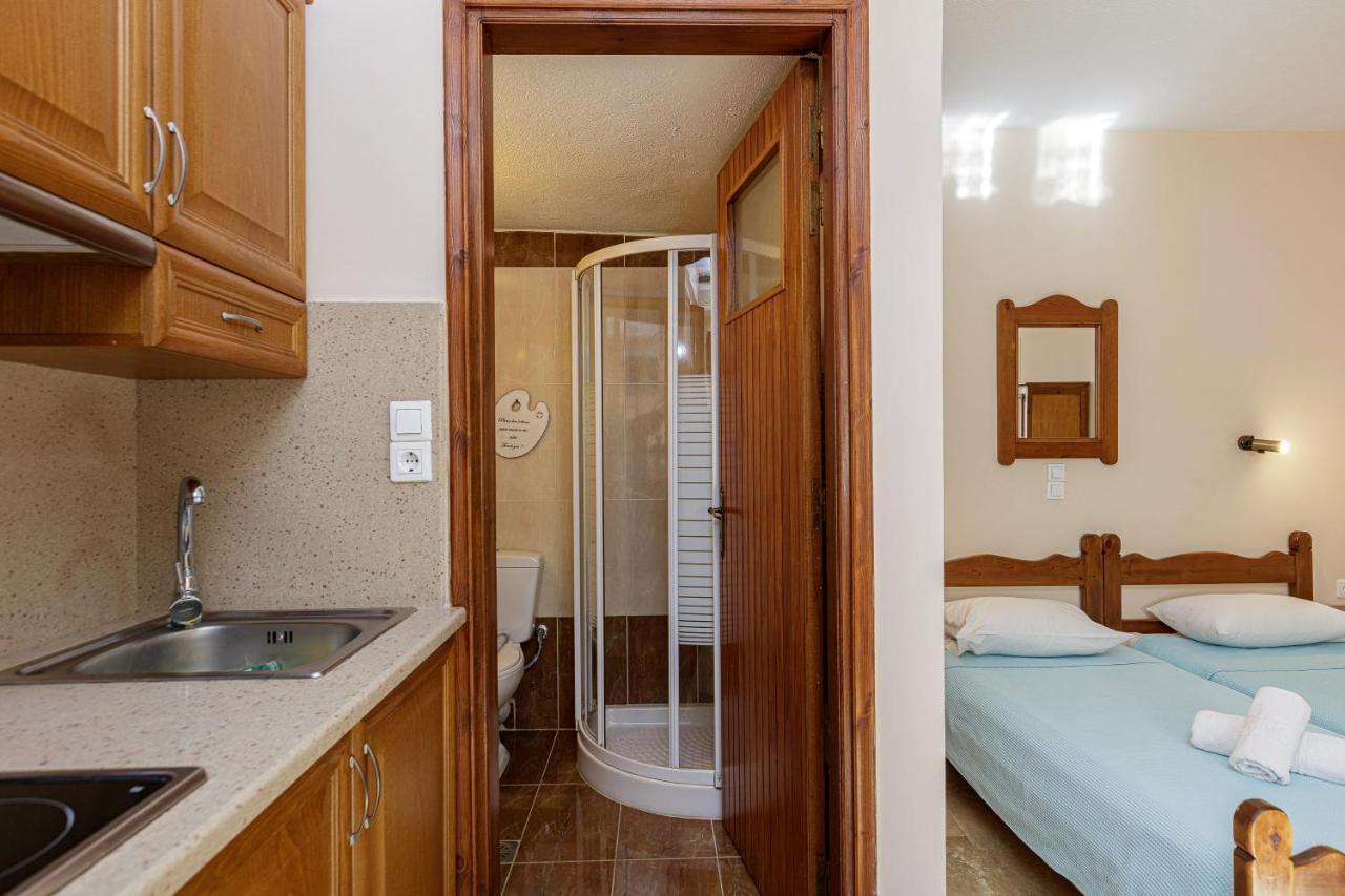 Pension Lucy Panormos  ภายนอก รูปภาพ