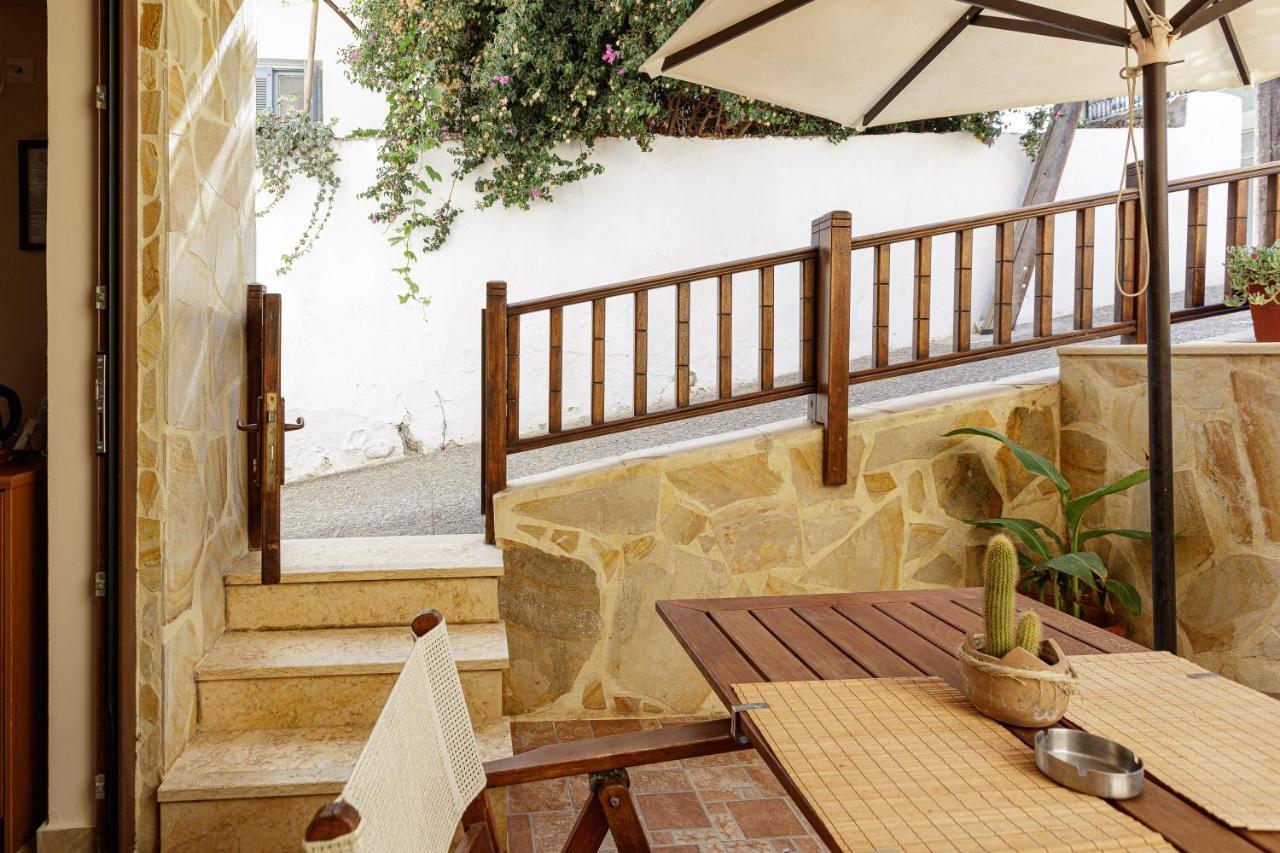 Pension Lucy Panormos  ภายนอก รูปภาพ