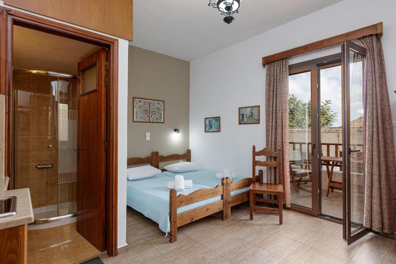 Pension Lucy Panormos  ภายนอก รูปภาพ