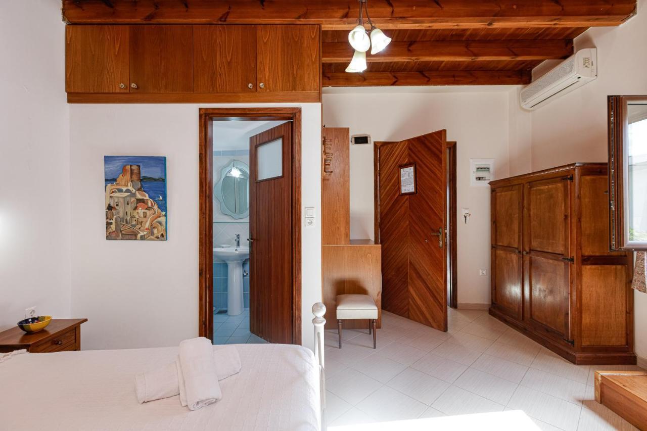 Pension Lucy Panormos  ภายนอก รูปภาพ