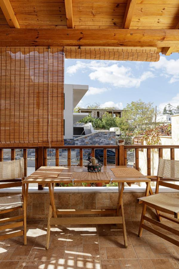 Pension Lucy Panormos  ภายนอก รูปภาพ